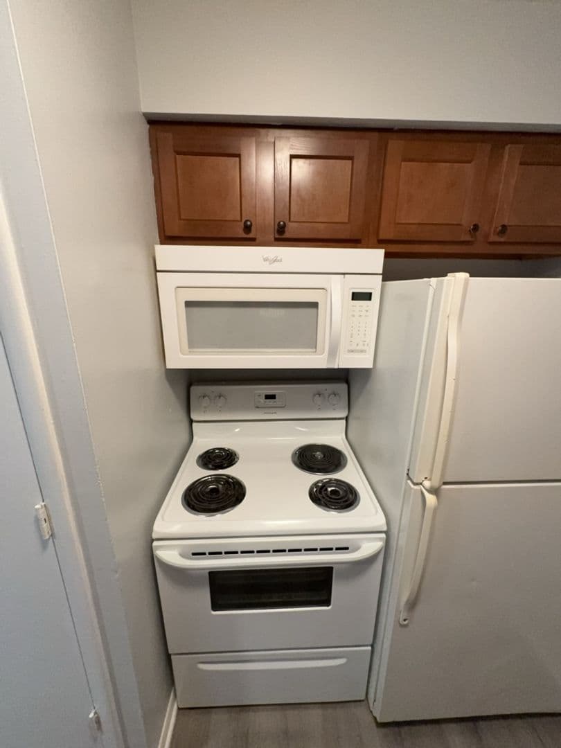 Toledo Apartment: 1540 Brooke Park Dr