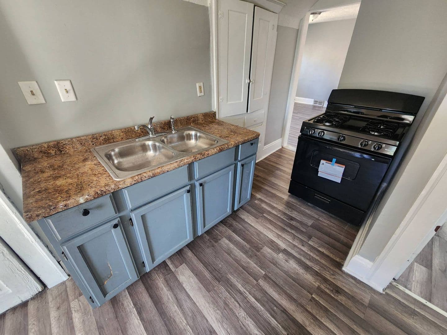 Cleveland Apartment: 942 Eddy Rd