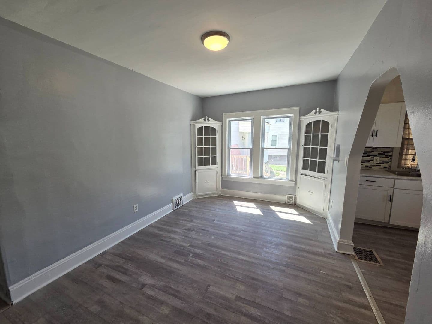 Cleveland Apartment: 4008 Ardmore Ave