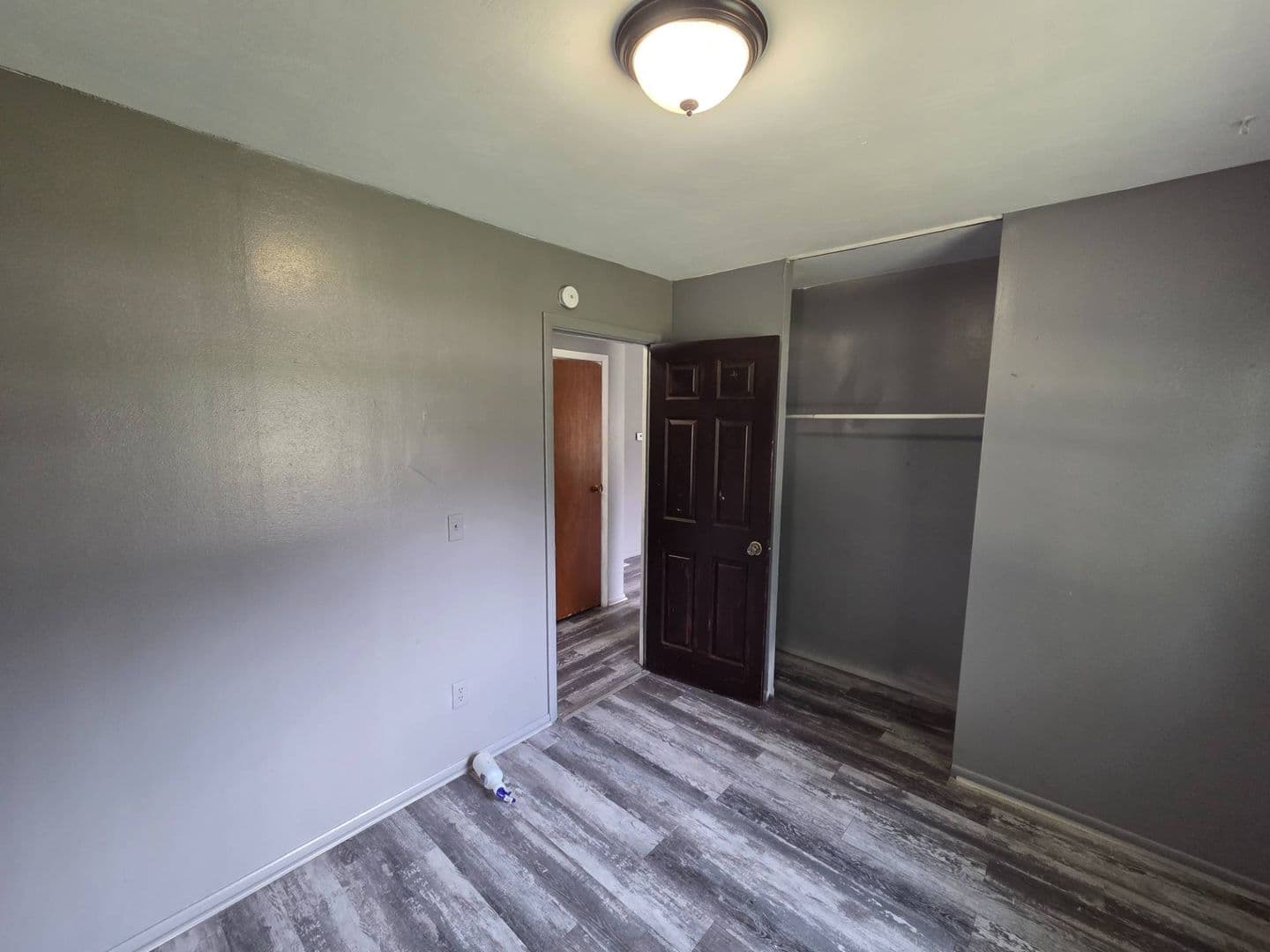 LORAIN House: 2401 EASTLAWN ST