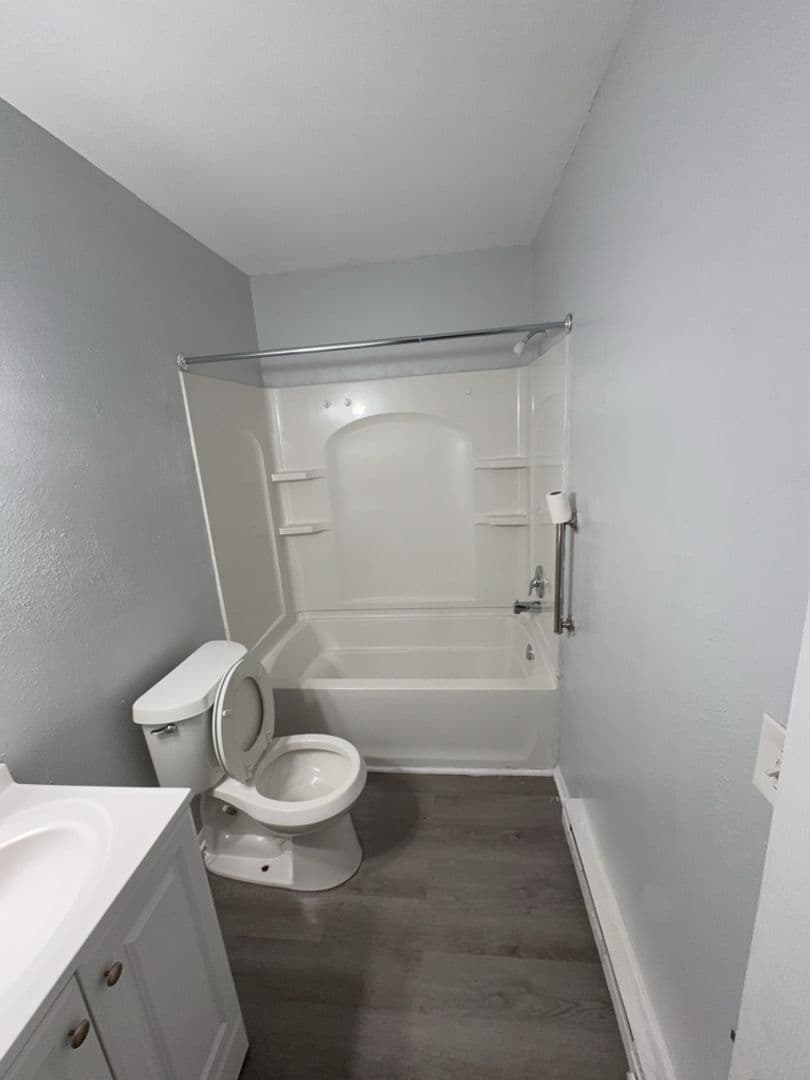 Toledo Apartment: 1540 Brooke Park Dr