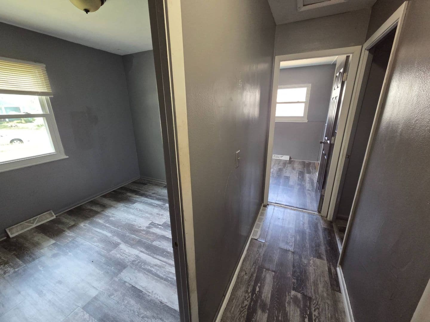 LORAIN House: 2401 EASTLAWN ST