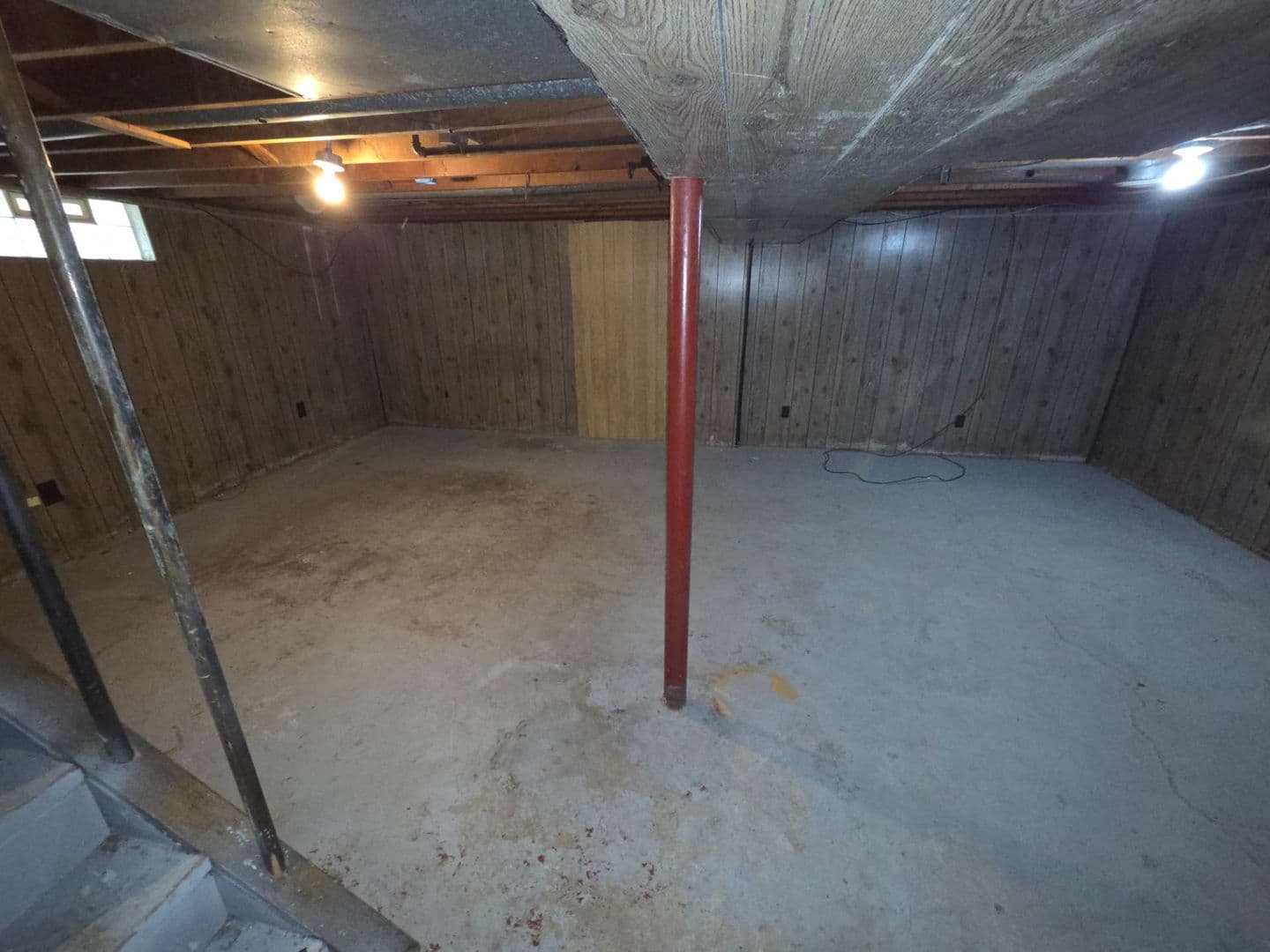 LORAIN House: 2401 EASTLAWN ST
