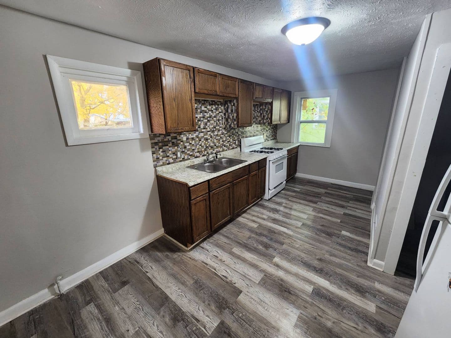 Cleveland House: 13611 Chapelside Avenue