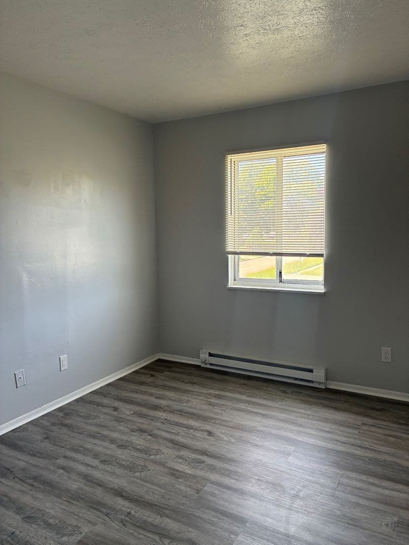 Lorain Apartment: 1545 Fillmore Ave
