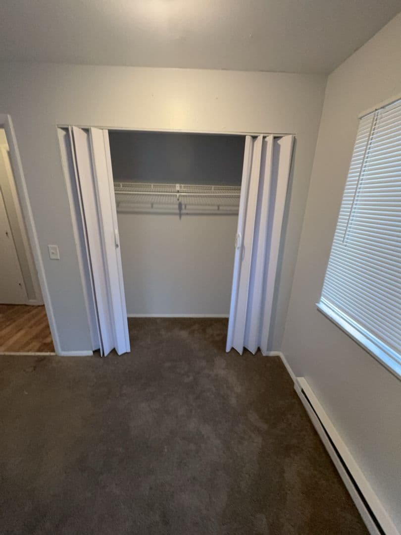 Toledo Apartment: 1509 Brooke Park Dr
