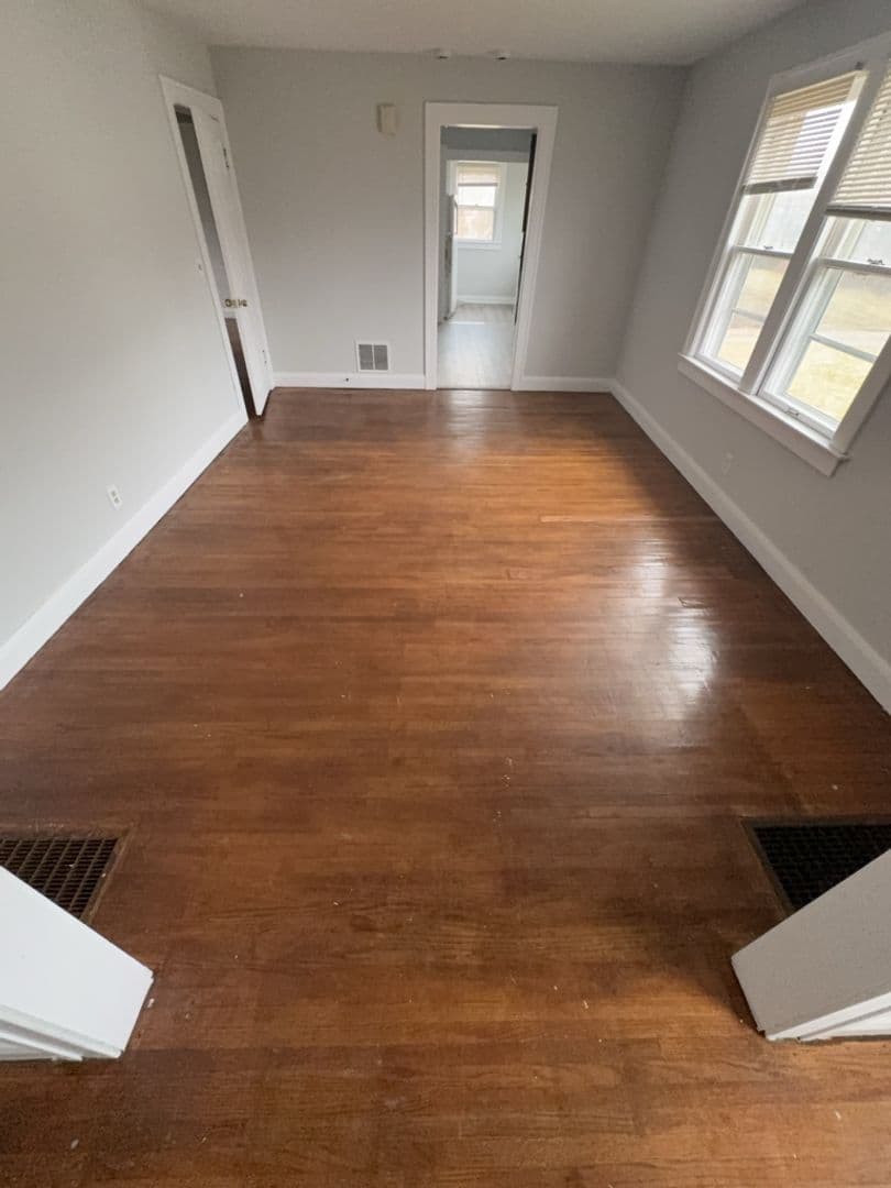 Toledo Apartment: 960 W Delaware Ave