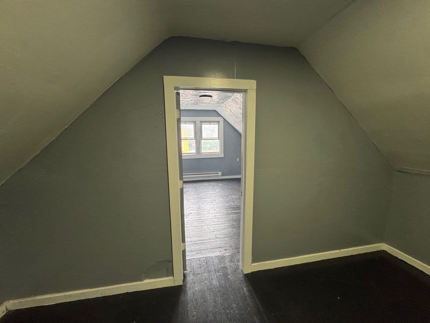 Garfield Heights Apartment: 13302 Cranwood DR