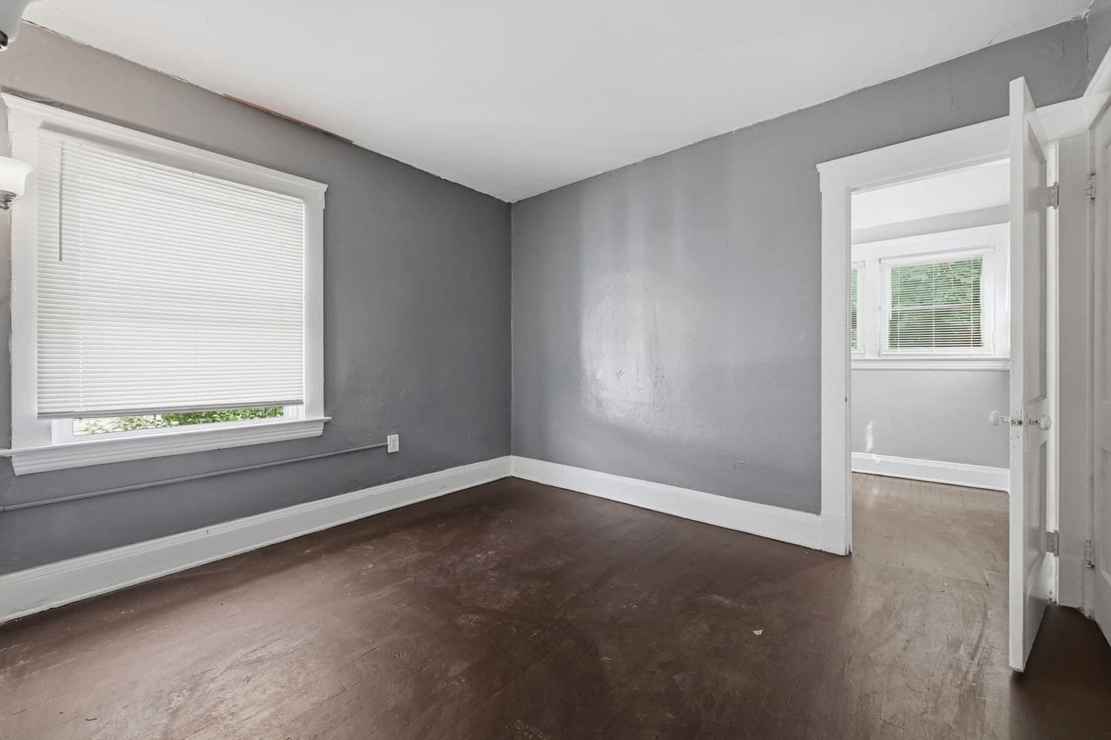 Cleveland Apartment: 11611 Fairport Avenue