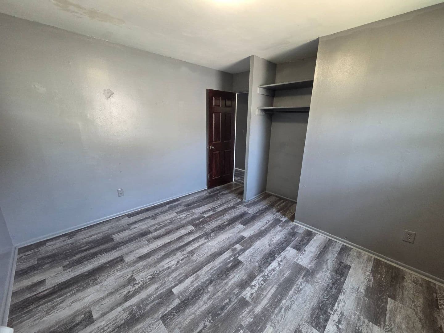 LORAIN House: 2401 EASTLAWN ST