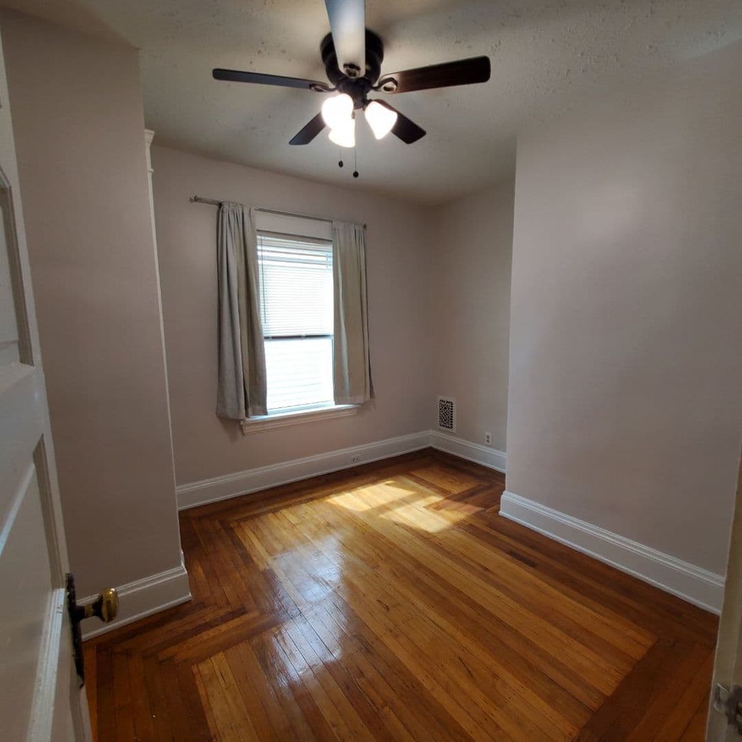 , Lakewood, Apartment: 17471-17473  Shaw Avenue,