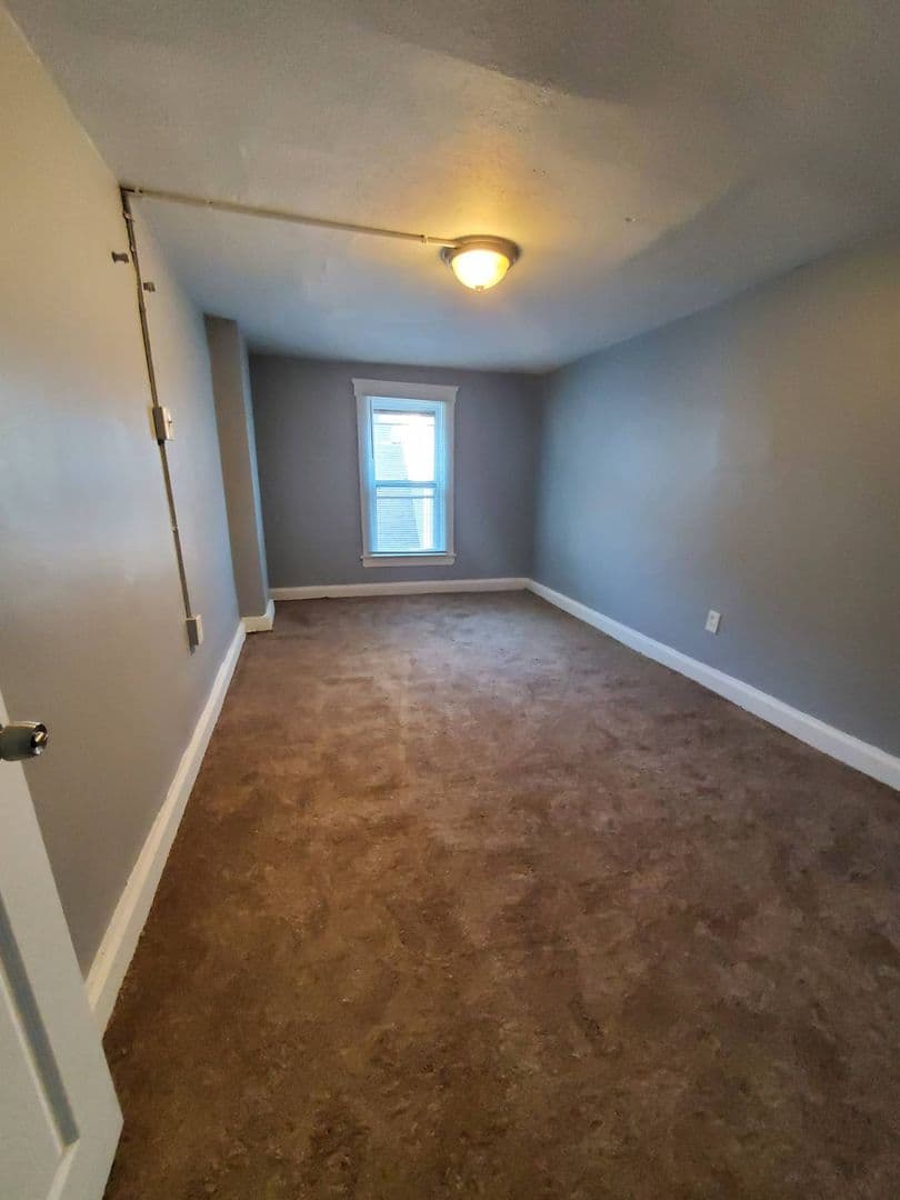 Cleveland Apartment: 3668 W 48th St