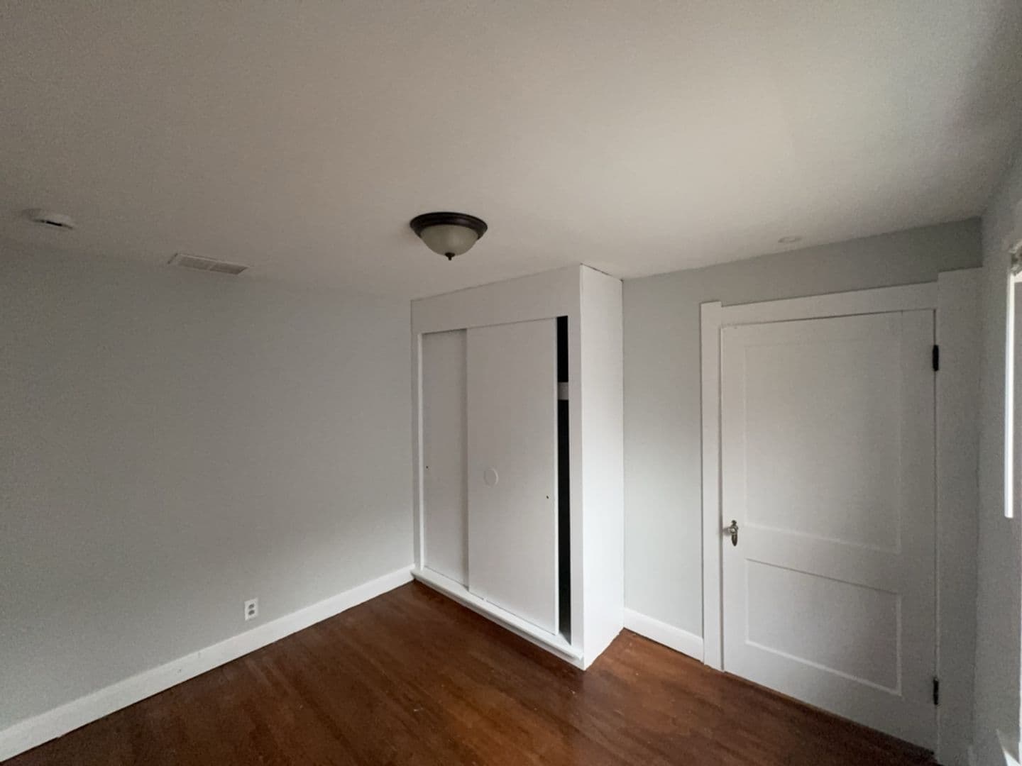 Toledo Apartment: 960 W Delaware Ave