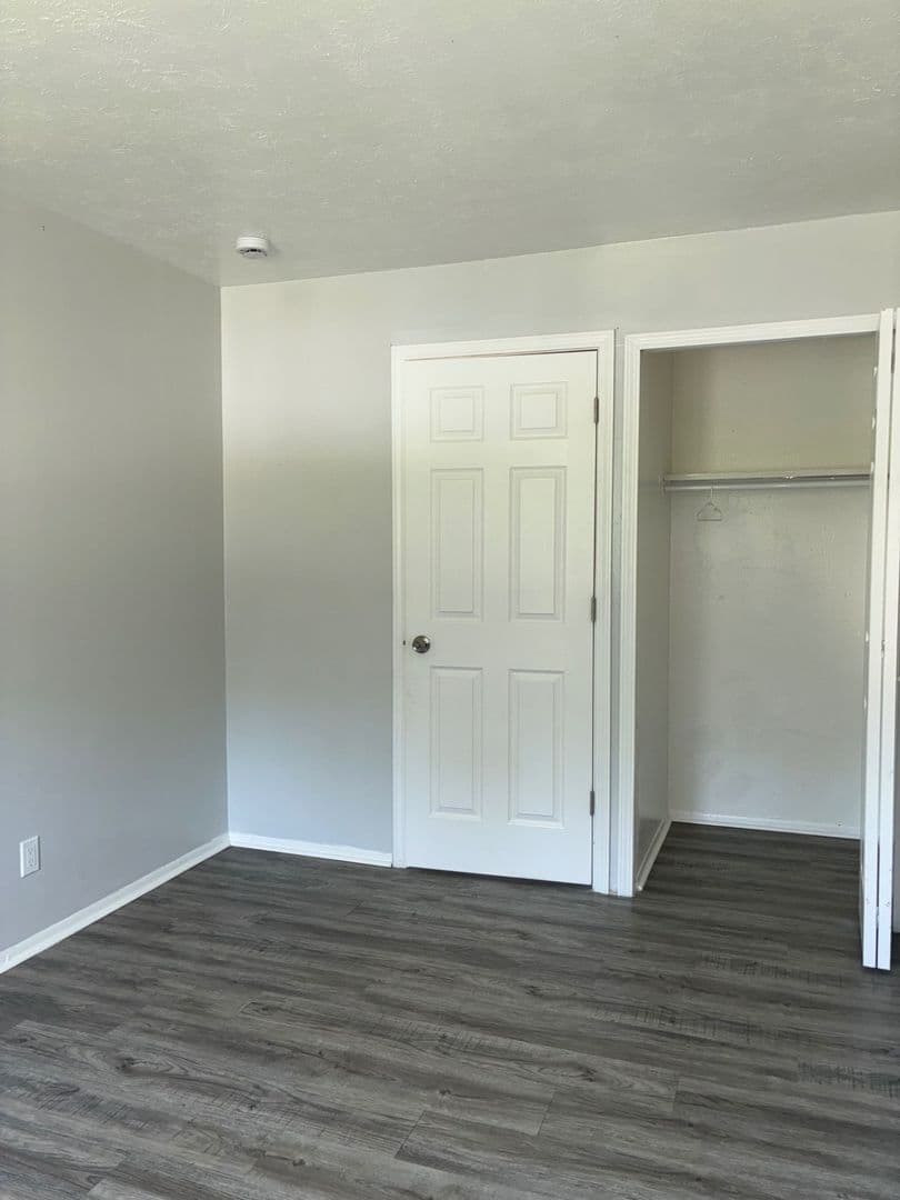 Lorain Apartment: 1545 Fillmore Ave