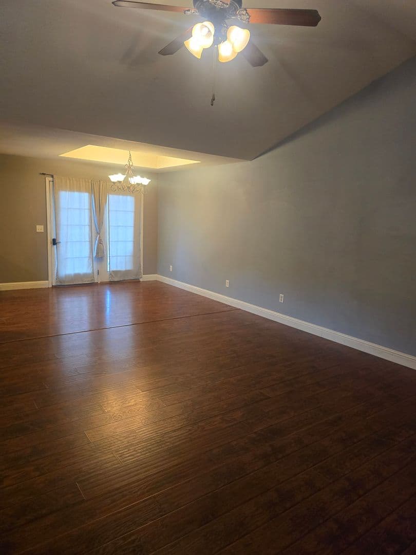 Waynesville House: 102 Mary Catherine St