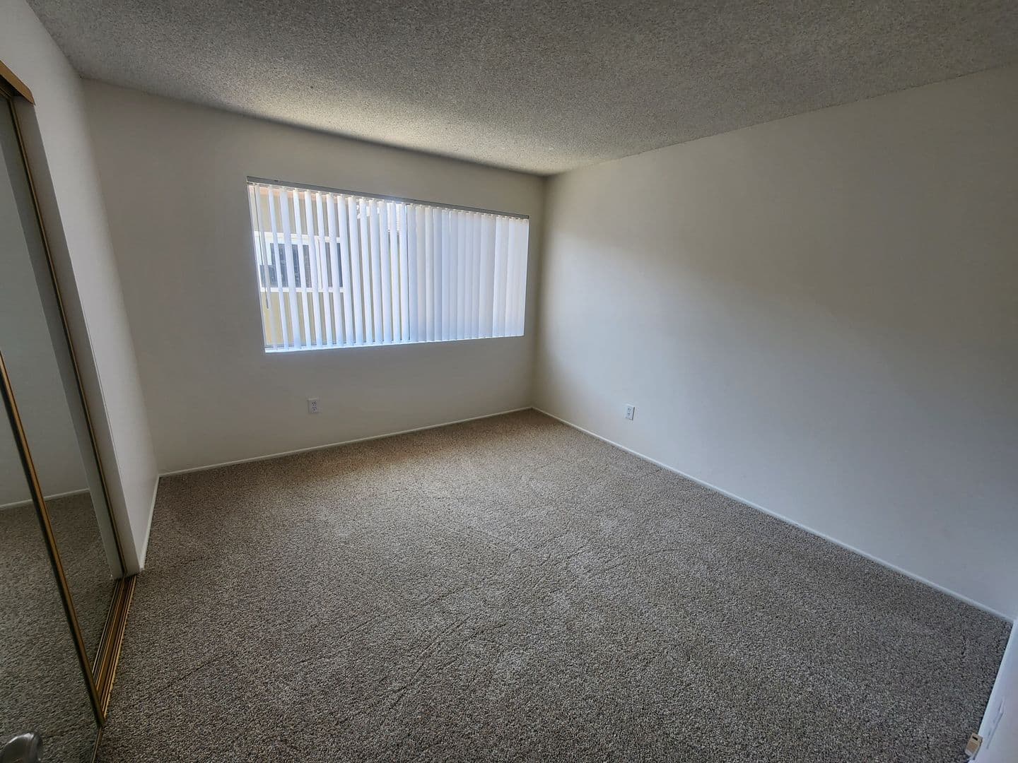 Redondo Beach Apartment: 1219 Amethyst St  #A-D
