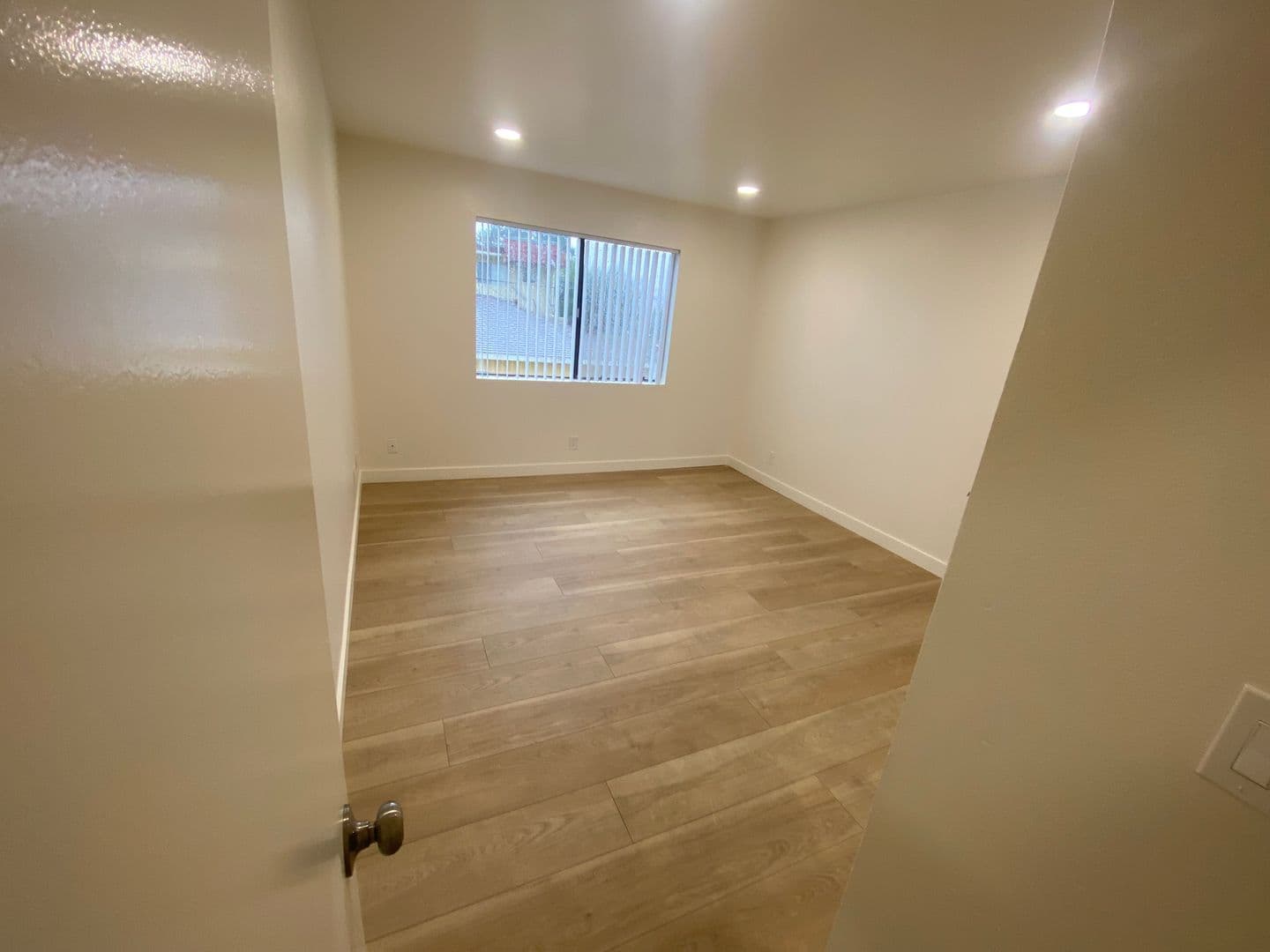 Torrance Apartment: 1652 W. 204th Street