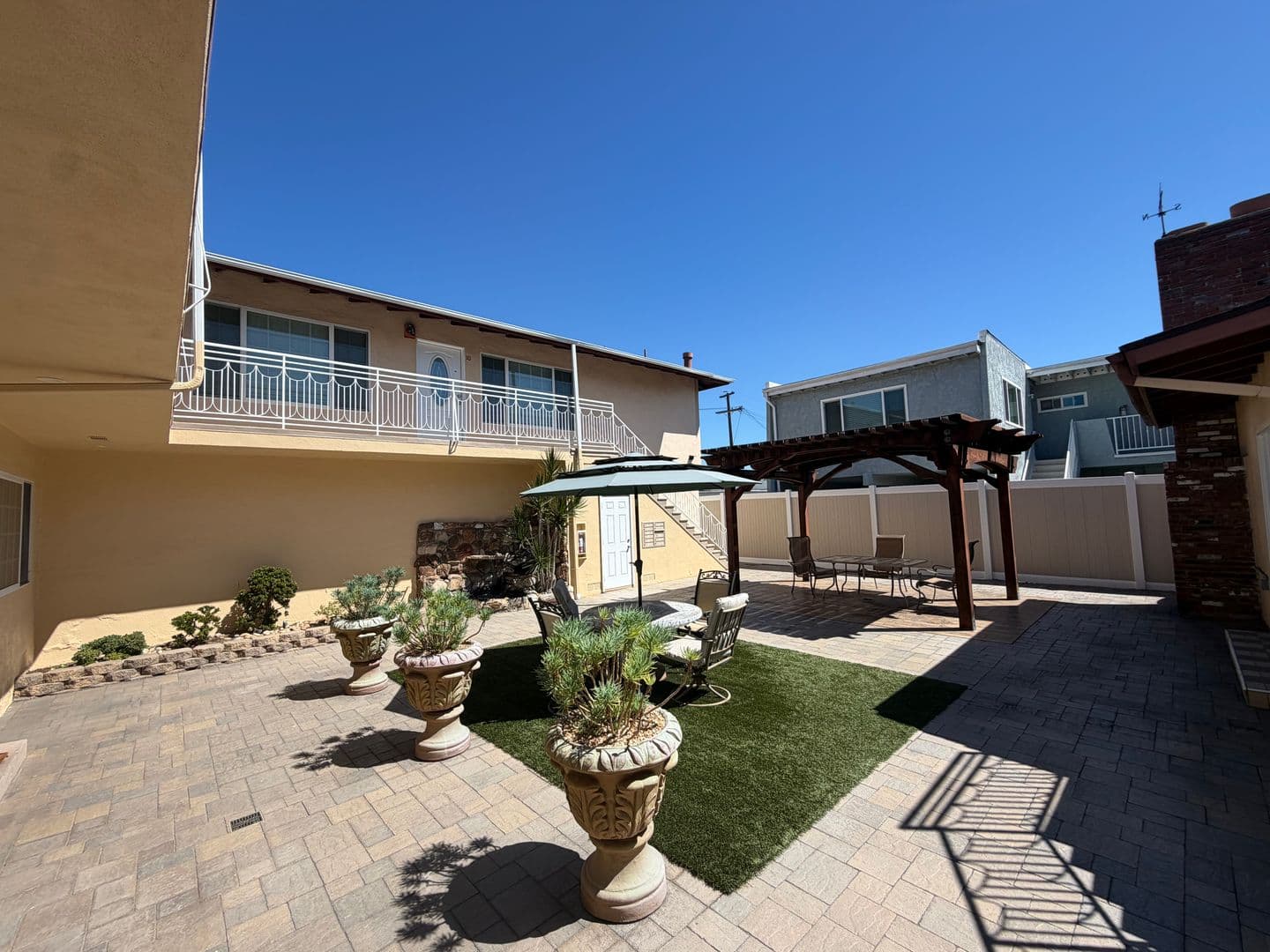 Gardena Apartment: 2125 W 157th St