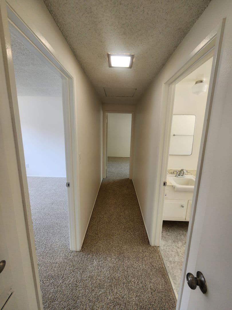 Redondo Beach Apartment: 1219 Amethyst St  #A-D