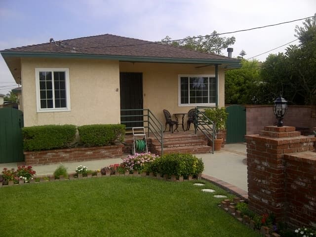 San Pedro Apartment: 570-574 W. 18th Street