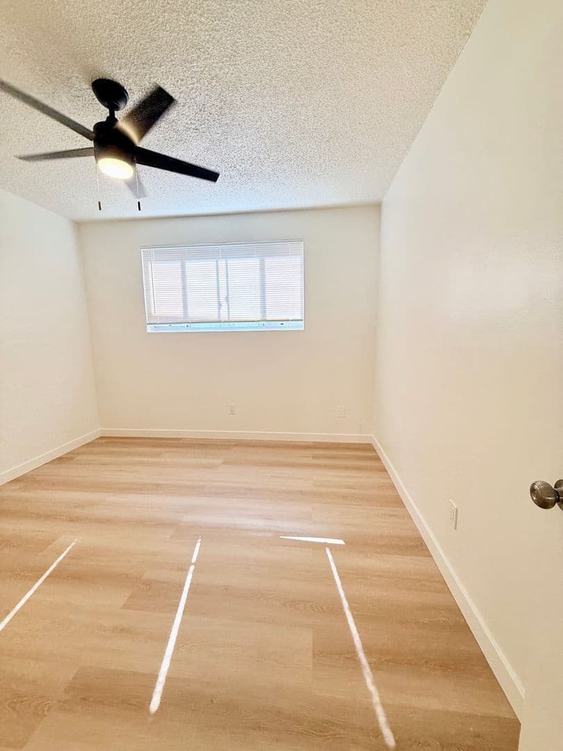 Redondo Beach Apartment: 305 N. Broadway