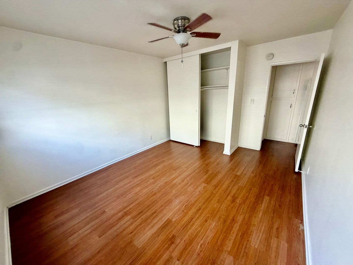 Hermosa Beach Apartment: 304-306 Culper Ct.