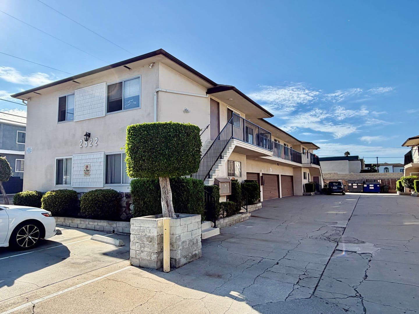 Redondo Beach Apartment: 2520-2522 Mathews Ave.