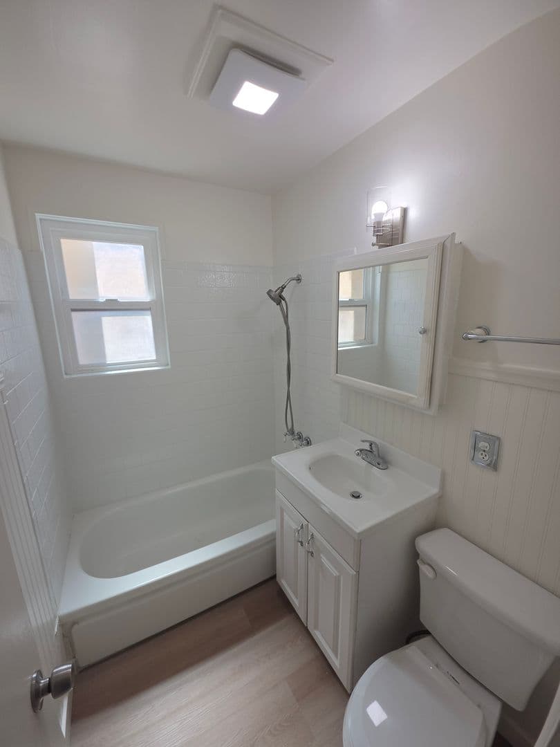 Redondo  Beach Apartment: 2016 Speyer Lane