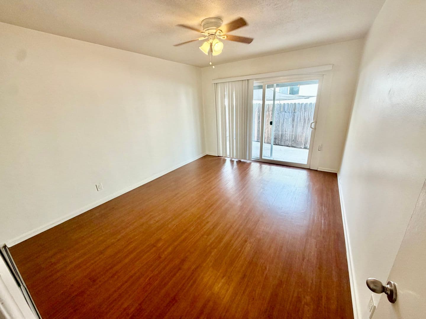 Hermosa Beach Apartment: 304-306 Culper Ct.