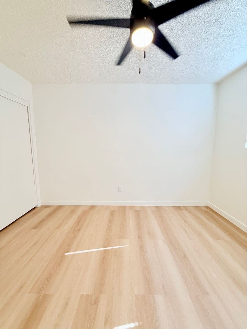 Redondo Beach Apartment: 305 N. Broadway