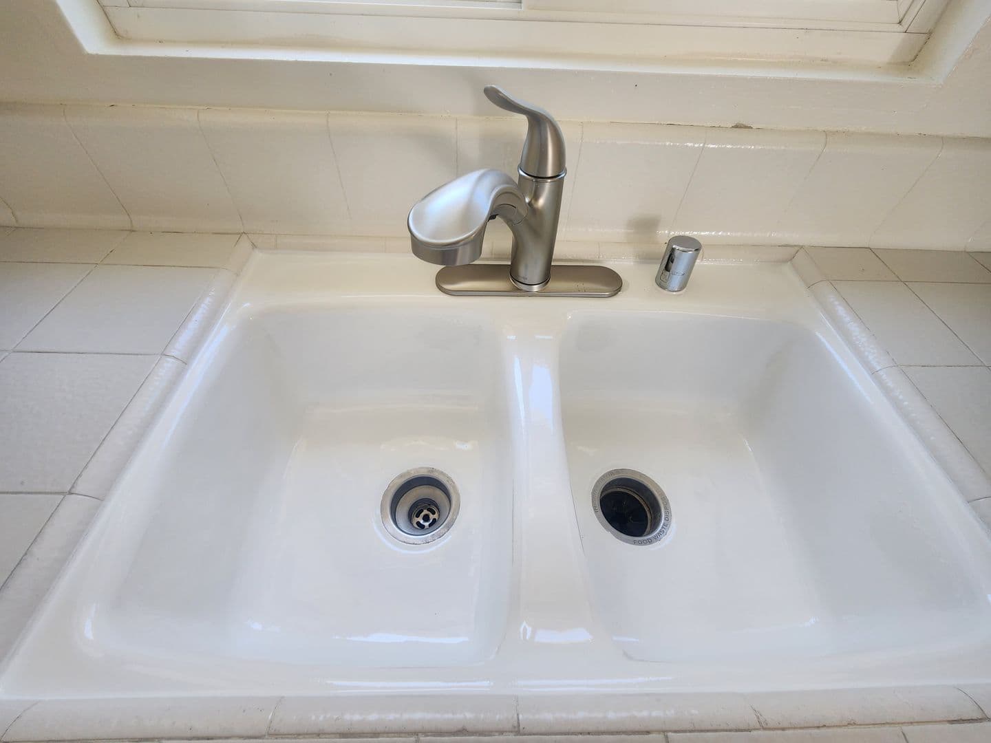 Redondo Beach Apartment: 1219 Amethyst St  #A-D
