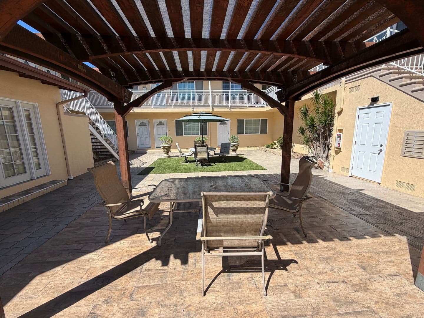 Gardena Apartment: 2125 W 157th St