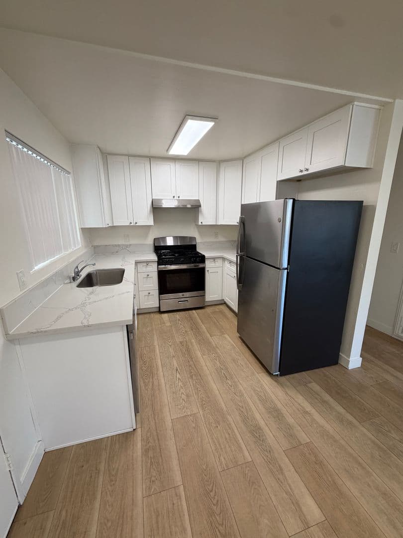 Torrance Apartment: 1652 W. 204th Street