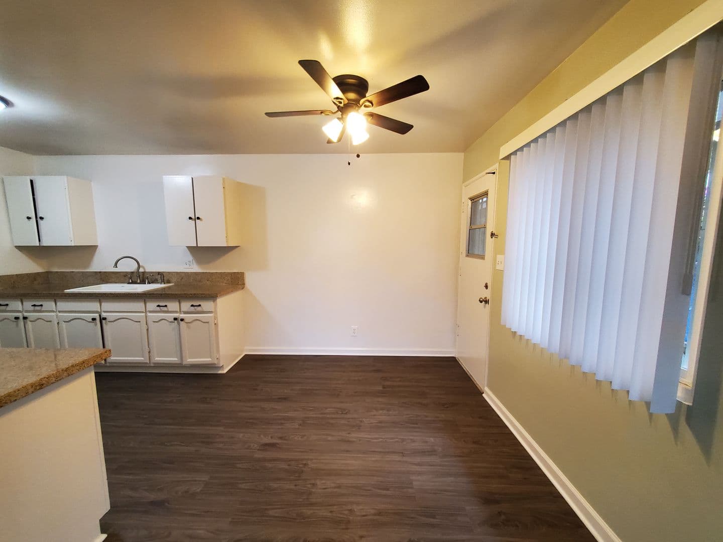 Gardena Apartment: 1165-1171 W. 166th Street