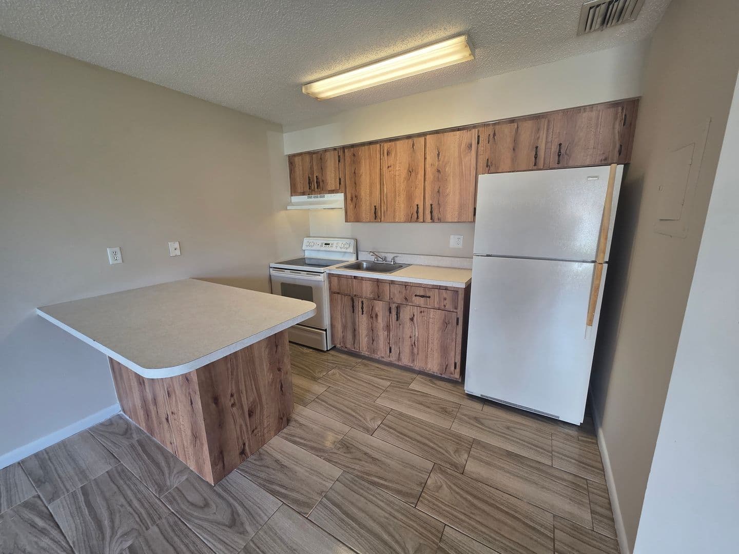 Ocala Apartment: 5111 SE 29th St.