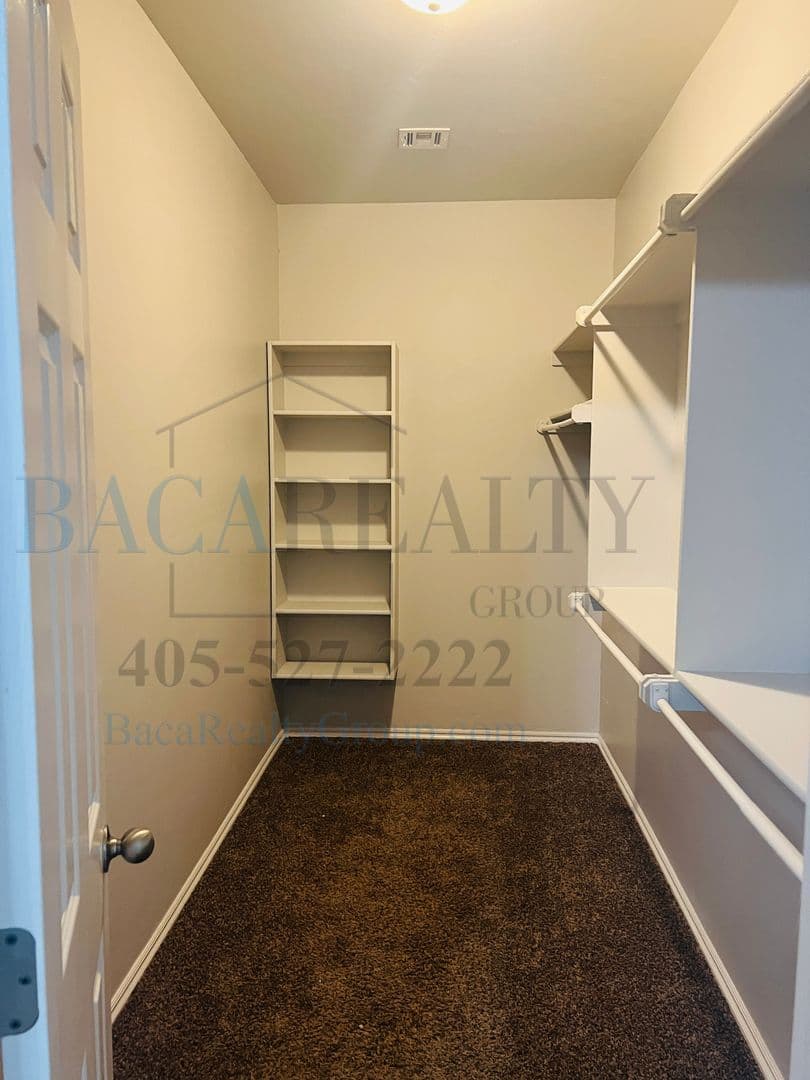 Newcastle House: 699 NE 20th Terrace