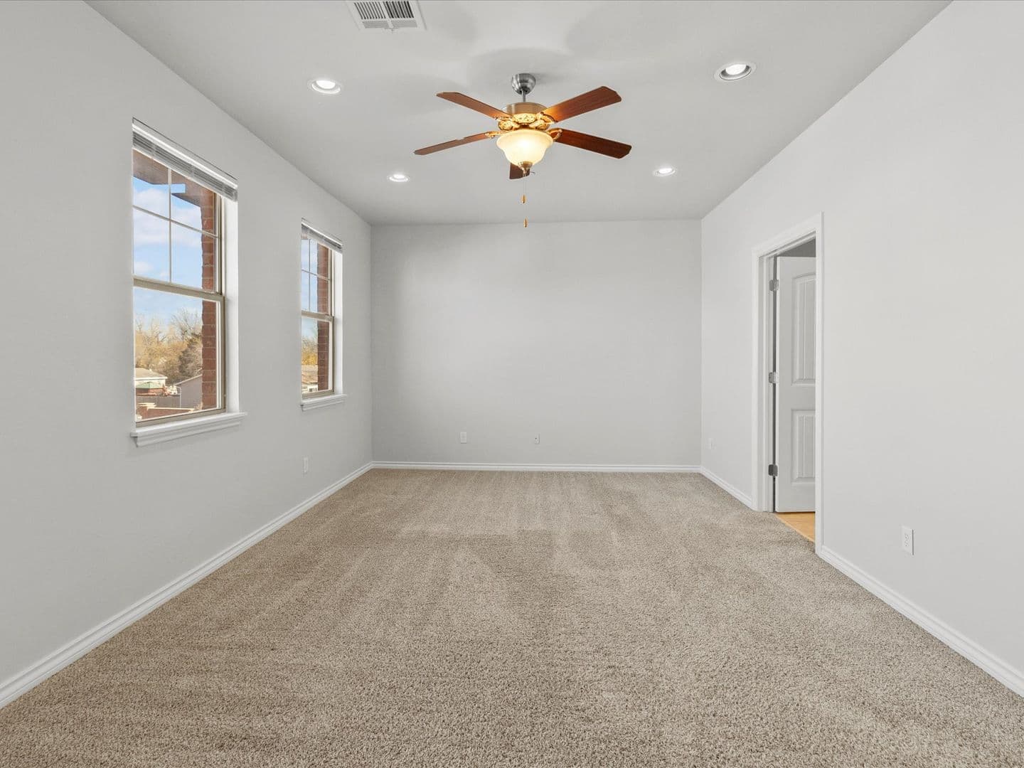 Edmond Townhome: 475 S Fretz Ave