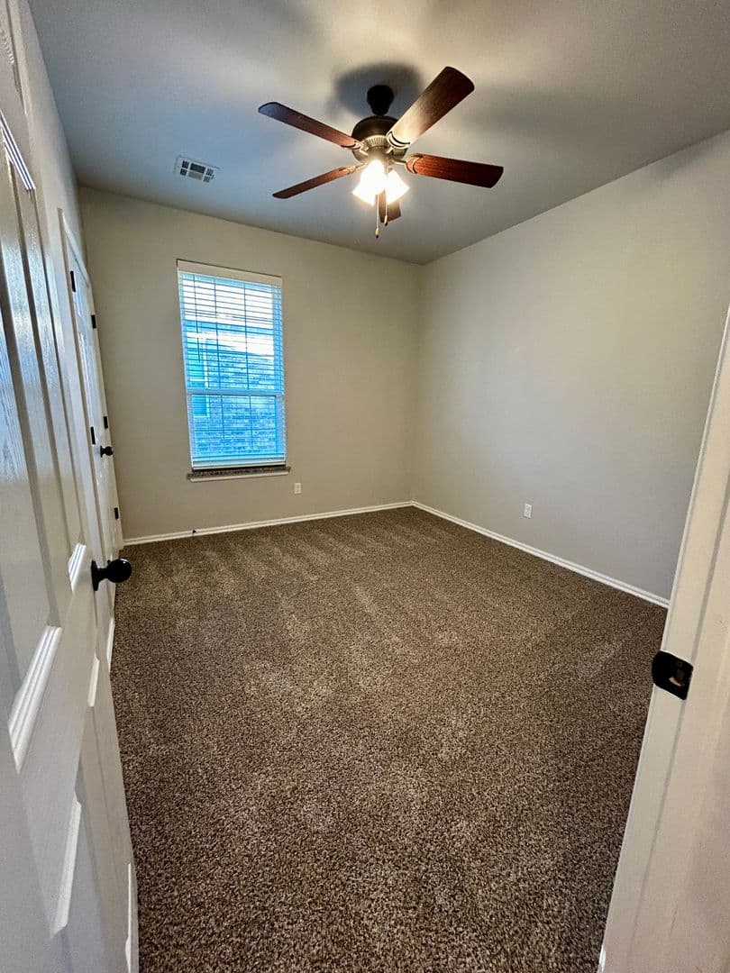 El Reno House: 1833 Cypress Lane
