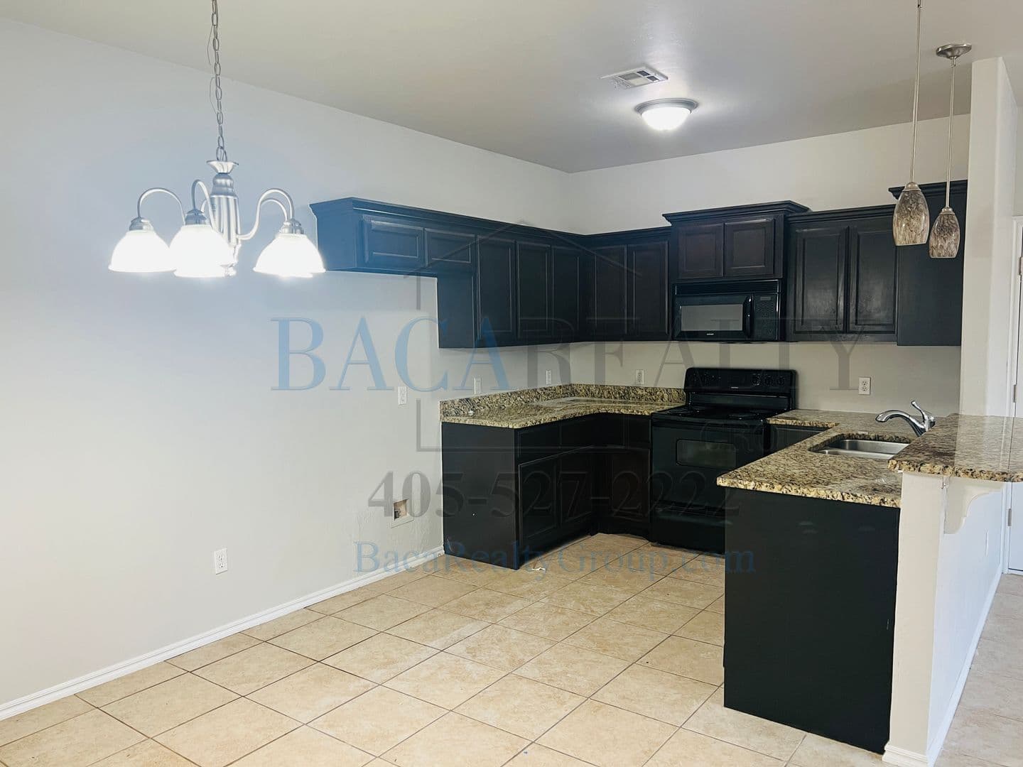 Newcastle House: 699 NE 20th Terrace