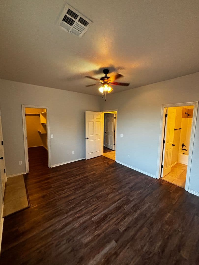 Yukon House: 1304 B Garden Gate Dr