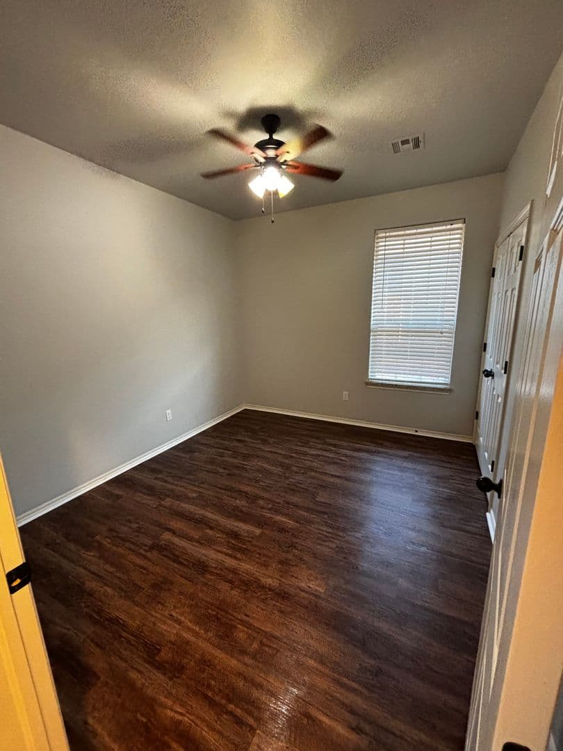 Yukon House: 1304 B Garden Gate Dr