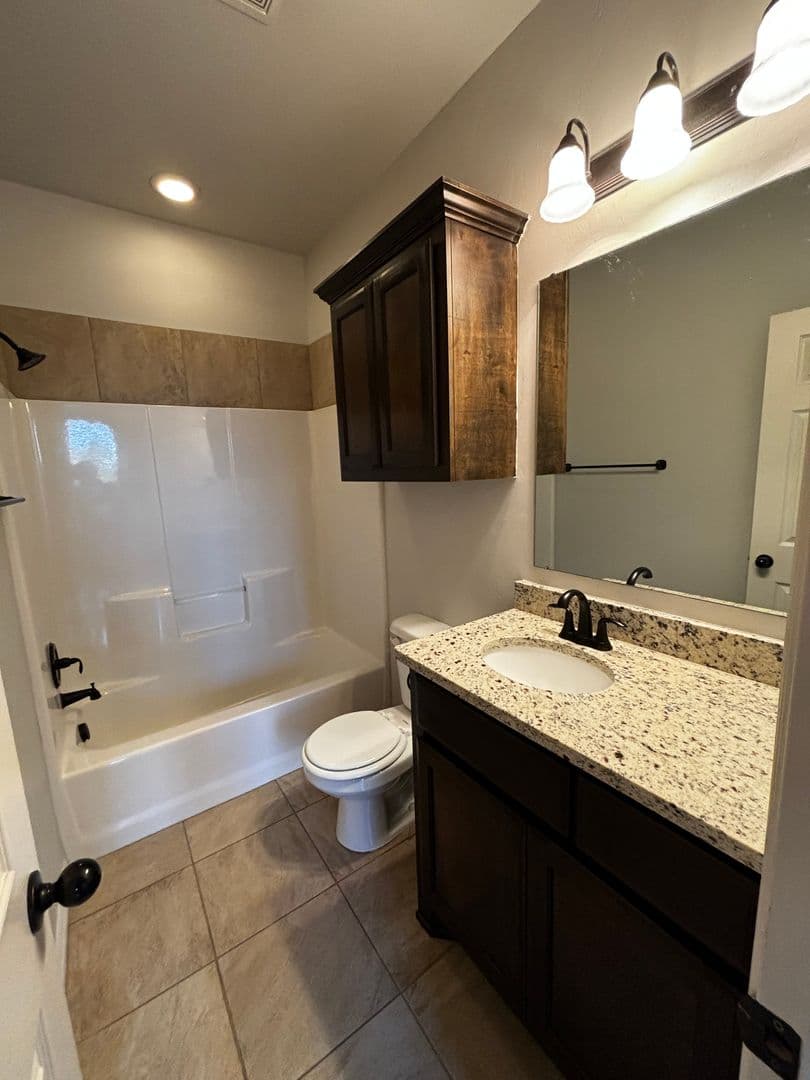Yukon House: 1304 B Garden Gate Dr