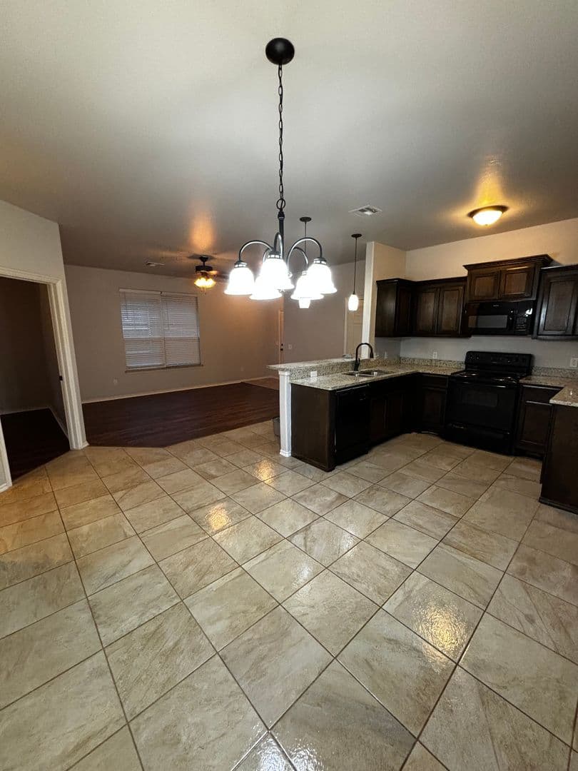 Yukon House: 1304 B Garden Gate Dr