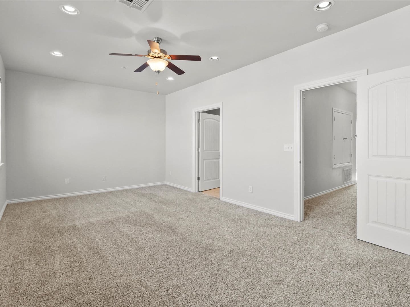 Edmond Townhome: 475 S Fretz Ave