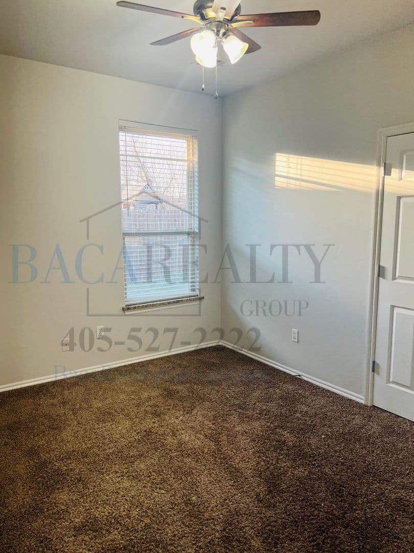 Newcastle House: 699 NE 20th Terrace