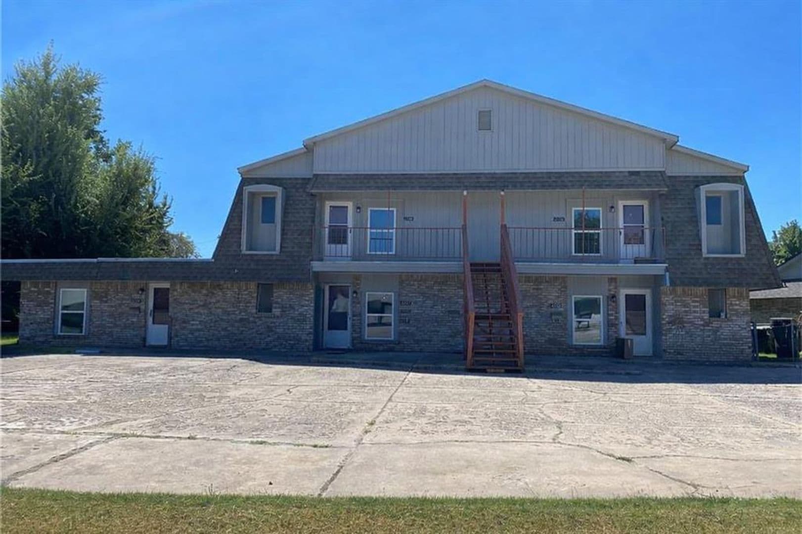 Norman Condo: 2258 Donna Drive