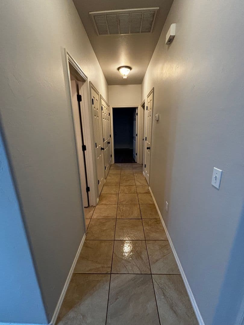 Yukon House: 1304 B Garden Gate Dr