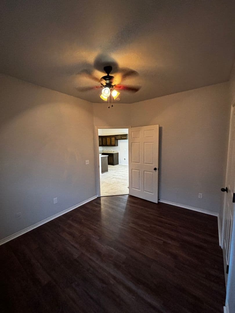 Yukon House: 1304 B Garden Gate Dr