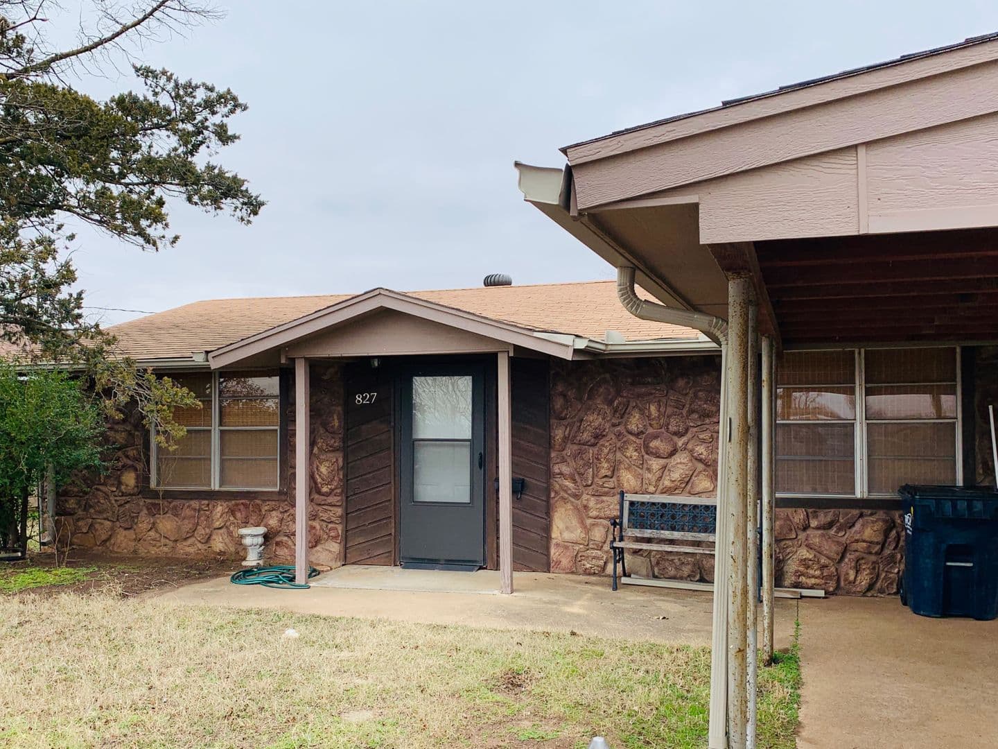 Purcell House: 827 W Brule Street
