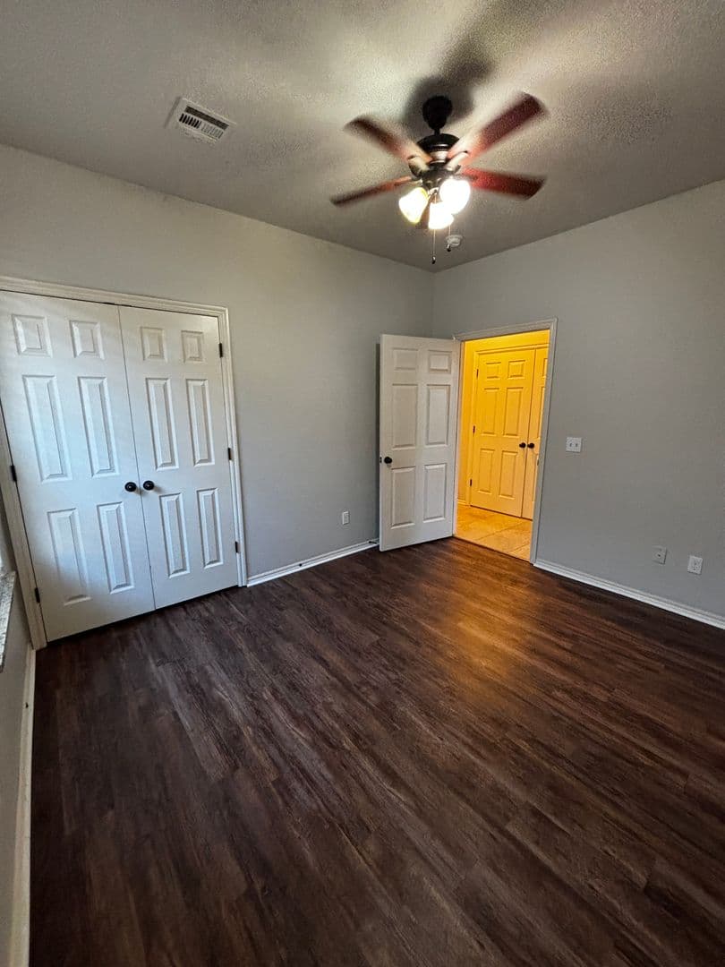 Yukon House: 1304 B Garden Gate Dr